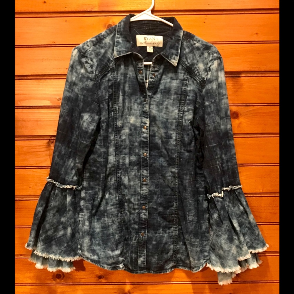 Women’s shirt